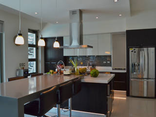 Cocina color chocolate y blanco alto brillo, Excellence Excellence مطبخ