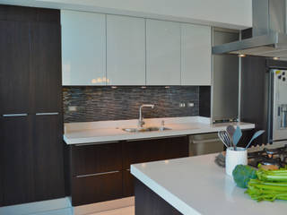 Cocina color chocolate y blanco alto brillo, Excellence Excellence Minimalist kitchen