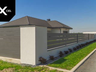 Solid Grey. Nowoczesne ogrodzenie aluminiowe Xcel, XCEL Fence XCEL Fence Taman Modern