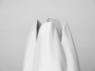 Silent Tulip Vase, Pascalina Pascalina 거실