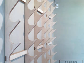 요가매트걸이, 디자인모리 디자인모리 Commercial spaces Plywood