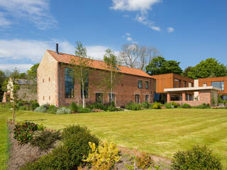 Listed farmhouse conversion, 2018 TAS Architects Modern houses