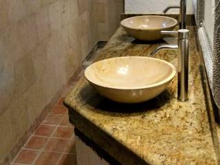 CUBIERTA DE LAVAMANOS DE GRANITO CON OVALINES DE MÁRMOL, STONE Tops & Decor STONE Tops & Decor Classic style bathroom Granite