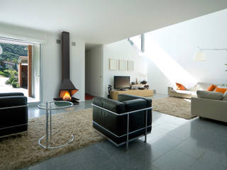Chimenea Mod. ESPLUGAS, DAE DAE Modern living room