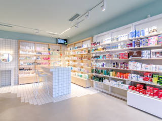 Som Farmacia, Piedra Papel Tijera Interiorismo Piedra Papel Tijera Interiorismo Комерційні приміщення