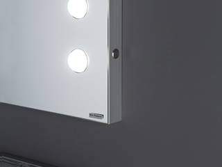 Specchi con tecnologia iLight, Unica by Cantoni Unica by Cantoni モダンデザインの ドレッシングルーム