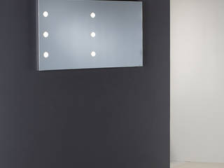 Specchi con tecnologia iLight, Unica by Cantoni Unica by Cantoni モダンデザインの ドレッシングルーム