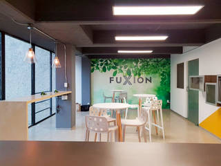 Oficinas Fuxion, AU Lab AU Lab Estudios y oficinas modernos