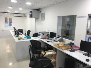 Interiors Projects for MedAll Clumax Diagnostics in Bangalore , Siddeshwar Constructions Siddeshwar Constructions Commercial spaces