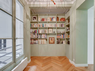 Appartement familial- Paris Hauteville, Agence Karine Perez Agence Karine Perez Modern Corridor, Hallway and Staircase Wood Wood effect