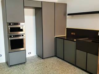 Cucina nel cuore di Venezia, new life HOME new life HOME Cocinas de estilo moderno