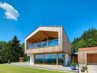 Modernes Massivholzhaus, BRUNTHALER Massivholzhaus BRUNTHALER Massivholzhaus Casas de madera