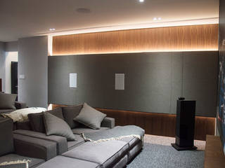 Home Cinema, QUORUM acoustics QUORUM acoustics Salas multimedia de estilo moderno