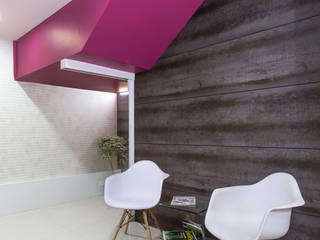 Suraksha Clinic of Dermatology, Red Brick Design Studio Red Brick Design Studio