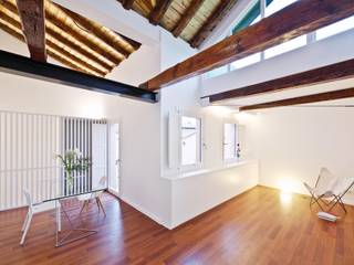 Rehabilitación y proyecto de interior de vivienda del s.XVIII en el centro histórico de Toledo., Romero & Vallejo / Estudio de arquitectura y diseño Romero & Vallejo / Estudio de arquitectura y diseño Dining room Wood Wood effect