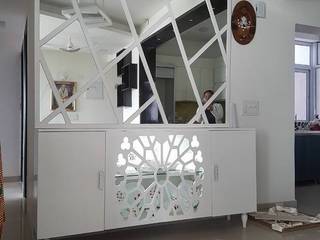Residence -Noida cherry county, SHUFFLE DESIZN SHUFFLE DESIZN Modern dining room Engineered Wood Transparent