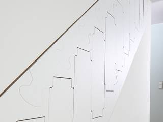 Raumsparende Klapptreppe zum Dachboden, raumvonwert GmbH raumvonwert GmbH Treppe