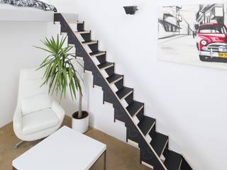 Klapptreppe Schlafgalerie, raumvonwert GmbH raumvonwert GmbH Escaleras