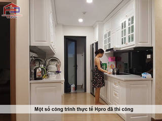 Công trình tủ bếp MDF lõi xanh sơn trắng phong cách tân cổ điển nhà chị Hoa - Kim Giang, Nội thất Hpro Nội thất Hpro مطبخ