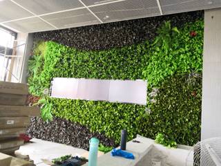 Interior Artificial Green Walls fro Residentail & Commercial, Sunwing Industries Ltd Sunwing Industries Ltd Espaços comerciais Plástico