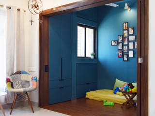 A compact apartment interior, unTAG Architecture and Interiors unTAG Architecture and Interiors Nursery/kid’s room