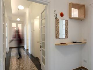 Casa I&B, Daniele Arcomano Daniele Arcomano モダンスタイルの 玄関&廊下&階段