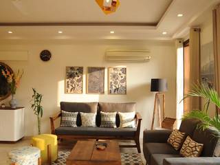 Interior design of old flat by Flamingo Architects , flamingo architects flamingo architects リビング