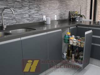 Cocina modelo Vetra, INTERNATIONAL KITCHENS INTERNATIONAL KITCHENS Cozinhas modernas Quartzo