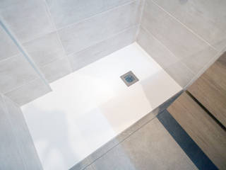 Reforma de cuarto de baño en Montcada i Reixac, Grupo Inventia Grupo Inventia Moderne Badezimmer Keramik