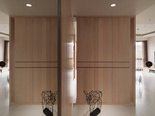 昇陽之道_暖木, 形構設計 Morpho-Design 形構設計 Morpho-Design 現代風玄關、走廊與階梯
