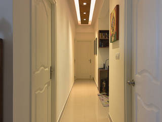 Apartment at The ICON by G-Corp, Prop Floor Interiors Prop Floor Interiors Asian style corridor, hallway & stairs