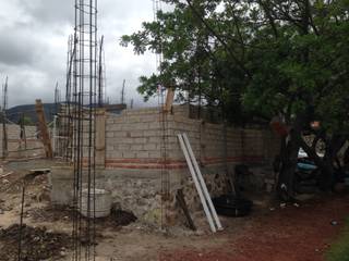 CABAÑA EN IXTLAHUACAN DE LOS MEMBRILLOS, Roca Arquitectura & Construccion Roca Arquitectura & Construccion 別荘