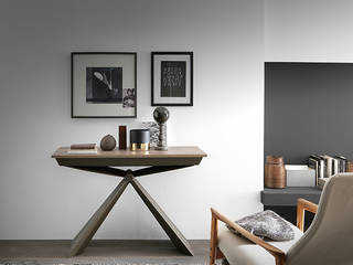 Consolle design che diventa tavolo da 12 persone! , Mobili a Colori Mobili a Colori 现代客厅設計點子、靈感 & 圖片 複合木地板 Wood effect