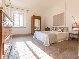 HOME STAGING in un meraviglioso casale da ristrutturare, Mirna Casadei Home Staging Mirna Casadei Home Staging 러스틱스타일 침실