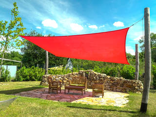 Sonnensegel mit Robinienpfosten, Pina GmbH - Sonnensegel Design Pina GmbH - Sonnensegel Design Terrace Red