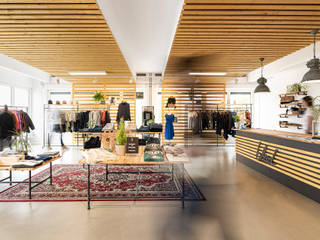 interior design BLEED Clothing, edictum - UNIKAT MOBILIAR edictum - UNIKAT MOBILIAR Commercial spaces Wood Beige