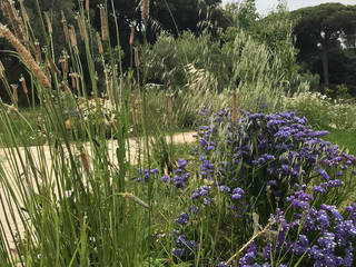 Jardim Natural- Quinta nos arredores de Lisboa, Maria Mayer | Interior & Landscape Design Maria Mayer | Interior & Landscape Design Taman Gaya Rustic