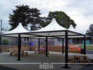 Gazebo in PVC, METEXA SAS METEXA SAS Jardines modernos Compuestos de madera y plástico