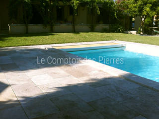 Margelles de piscine en pierre de Bourgogne, LE COMPTOIR DES PIERRES LE COMPTOIR DES PIERRES Nowoczesny basen