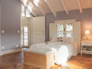 Mansarda a Sesto Calende, Riverside Riverside Classic style bedroom