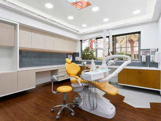 British Dental Clinic, Splyce Interior Design Splyce Interior Design Modern Çalışma Odası