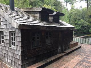 La casita flotante, Construccion Americana Construccion Americana クラシカルな 家