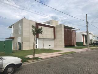 Casa Moderna - Alphaville Jacuhy, ARUS Associados Ltda. ARUS Associados Ltda. 一戸建て住宅 鉄/鋼