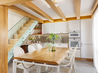 Rifugio S+S, manuarino architettura design comunicazione manuarino architettura design comunicazione Small kitchens Wood White