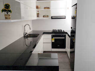 Cocina Integral Apto Torres de Badalona, TAUPE CARPINTERIA TAUPE CARPINTERIA Built-in kitchens