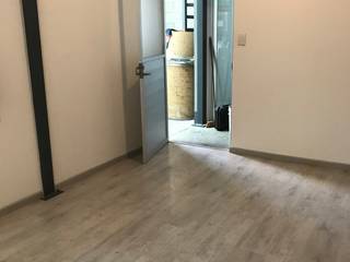 Piso laminado Oficinas, Verona Decoracion Verona Decoracion Commercial spaces Engineered Wood Transparent