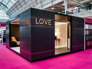 Stand LoveTiles/Margres_Sleep Event 2018 . Londres, ÀS DUAS POR TRÊS, Arquitetura de Interiores e Decoração ÀS DUAS POR TRÊS, Arquitetura de Interiores e Decoração Ruang Komersial