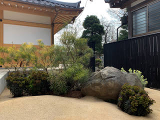 お寺の中庭, （有）ハートランド （有）ハートランド Vorgarten Stein Schwarz