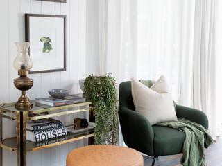 Small Seating area Sunbrella Rustic style corridor, hallway & stairs Flax/Linen Green Seating
