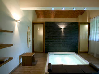 Una piccola spa in campagna, Daniele Menichini Architetti Daniele Menichini Architetti 按摩浴缸 磁磚